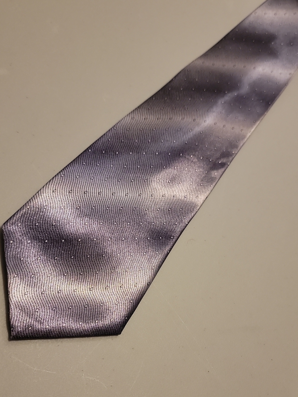⭐️ Stylish D&V Satin Dot Pattern Tie - PLATINUM